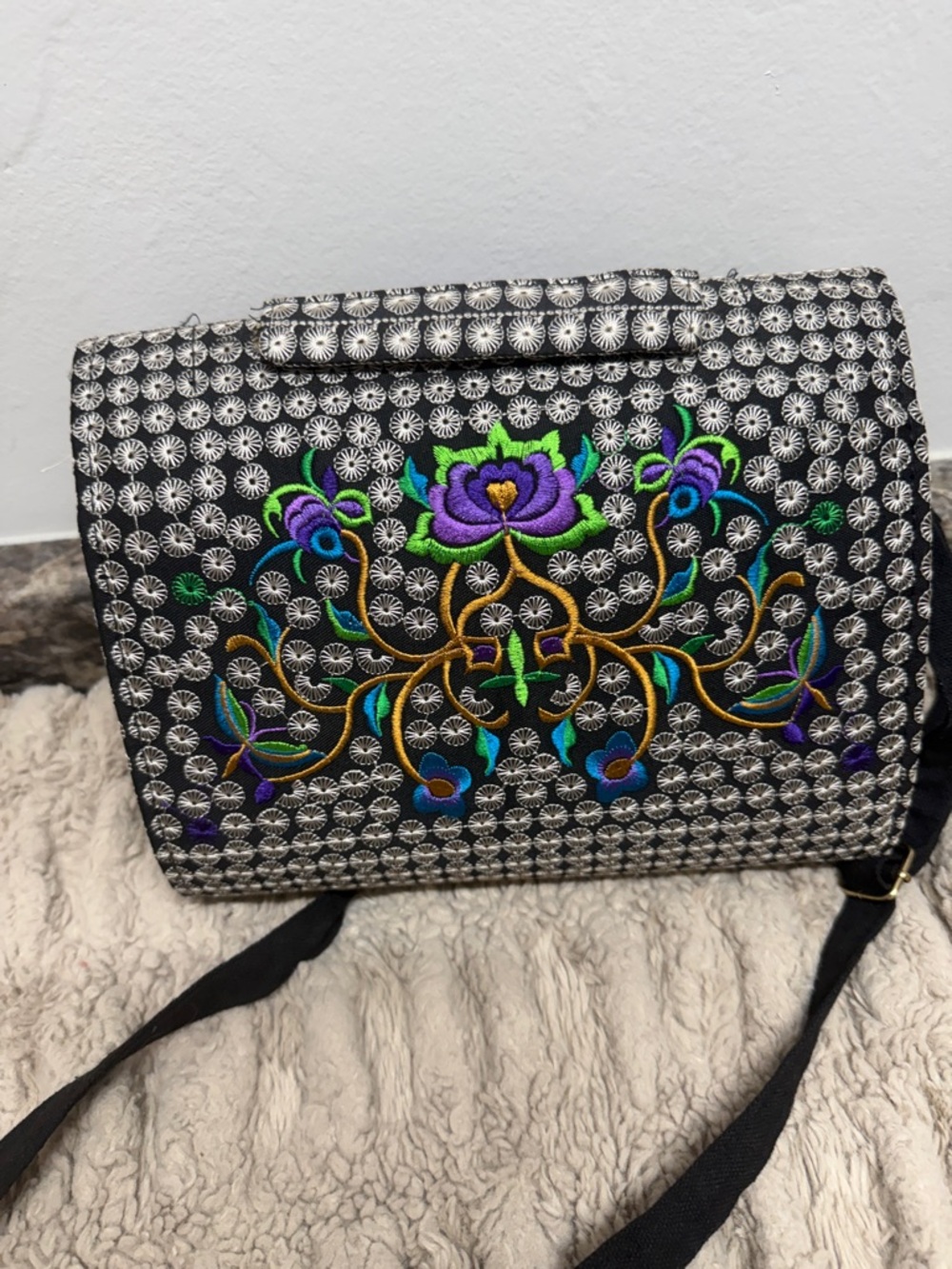 Embroidered Purple Floral Clutch Bag with Gold Accent - Picture 2 of 3